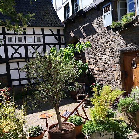 Hotel Fünf Giebel Eck in der Freiheit am Ruhrtalradweg Wetter  Exterior foto